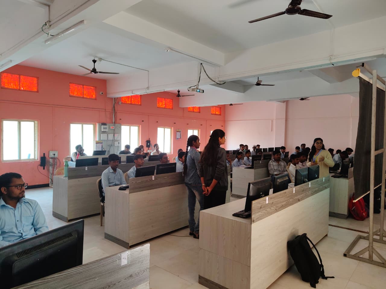 Computer Engineering - Samajbhushan Eknathrao Dhakane Polytechnic